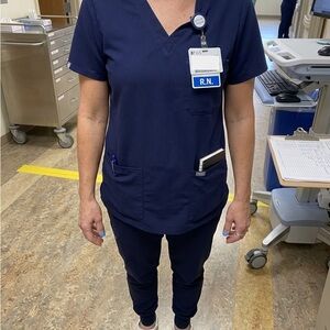 FIGS Navy V-Neck Scrub Top Sz L